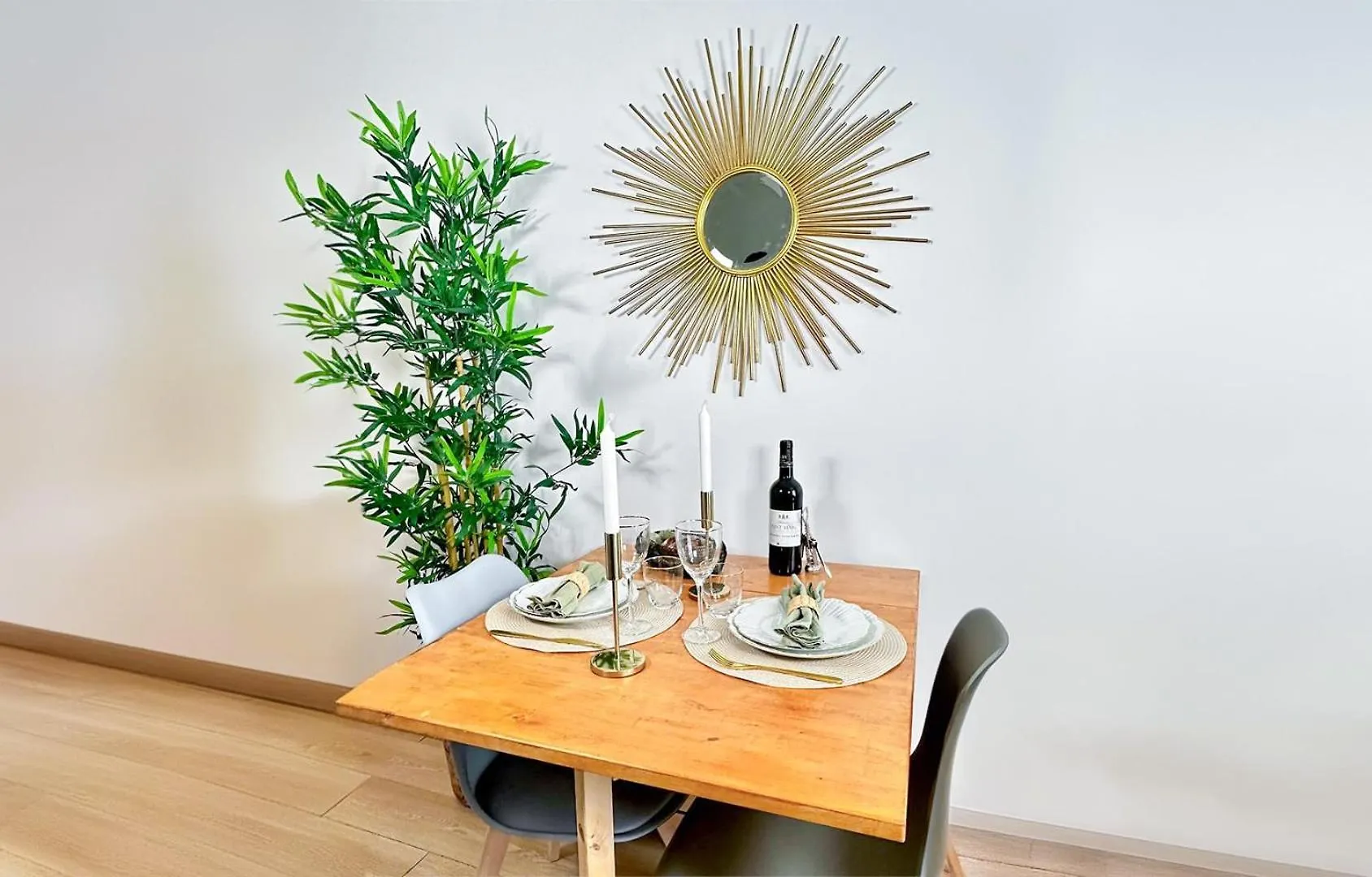 Outstanding Deal In Paris 0*,
