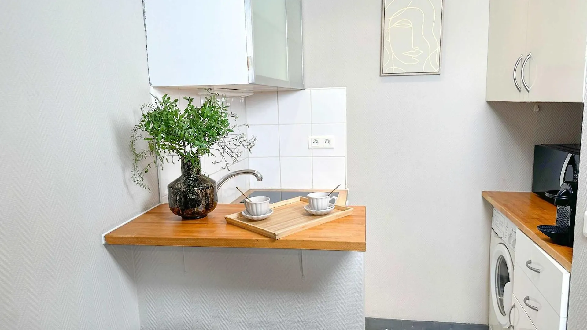 Apartment Outstanding Deal In Paris